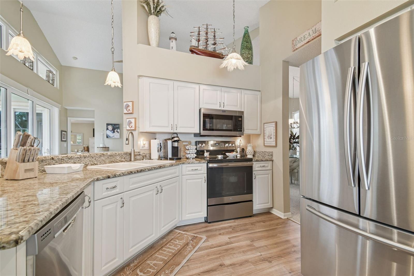 Image 4 of 95 For 3216 Fox Squirrel Lane