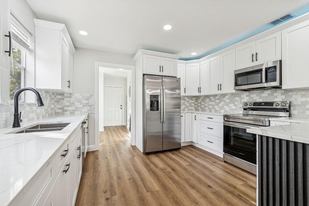 Image 17 of 46 For 6416 47th Street