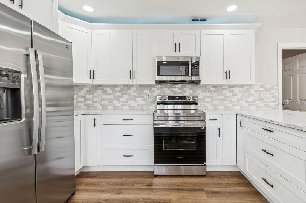 Image 20 of 46 For 6416 47th Street