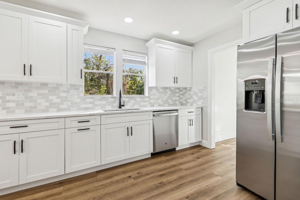 Image 21 of 46 For 6416 47th Street