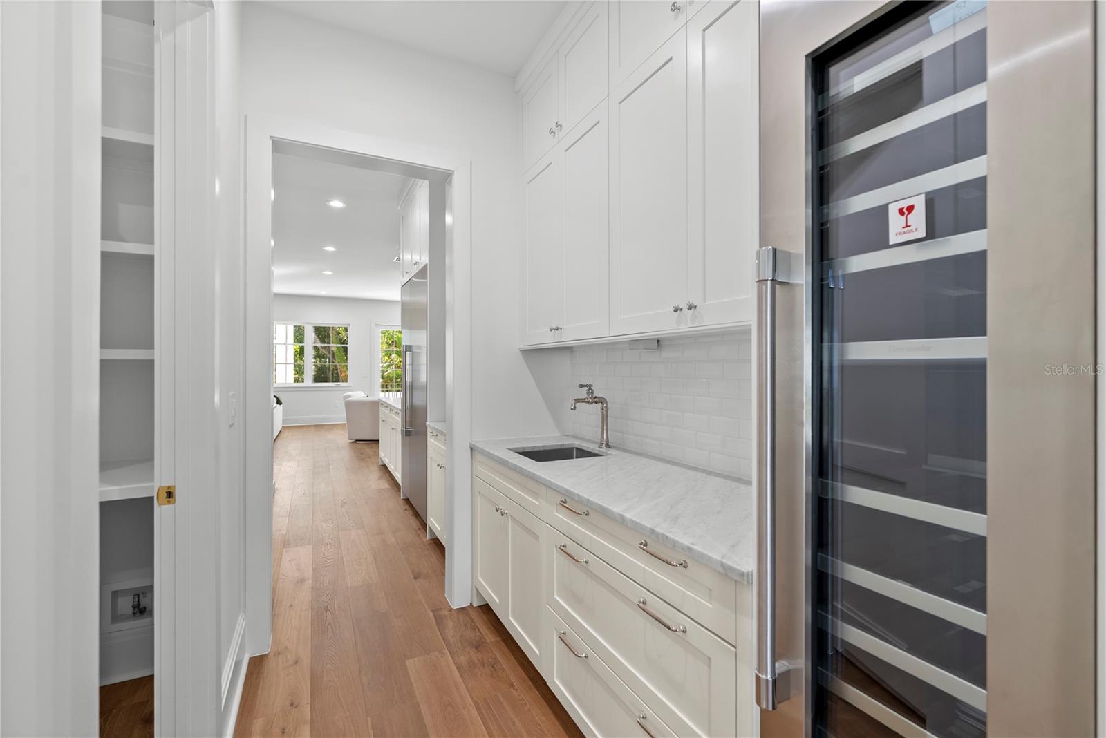 Image 14 of 58 For 4614 Tennyson