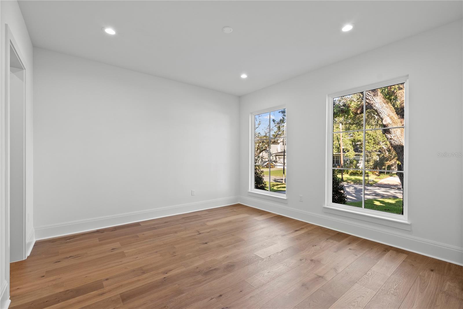 Image 16 of 58 For 4614 Tennyson