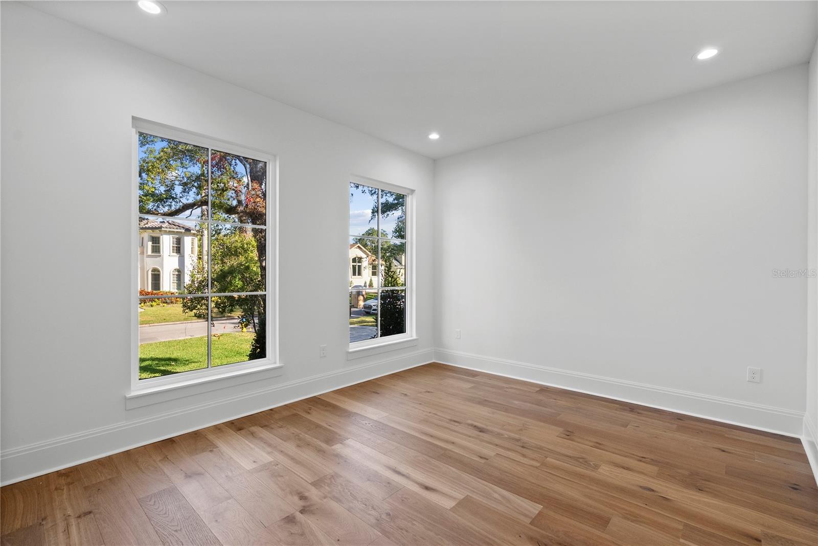 Image 18 of 58 For 4614 Tennyson