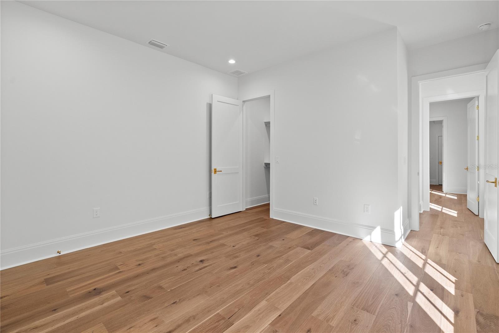 Image 37 of 58 For 4614 Tennyson