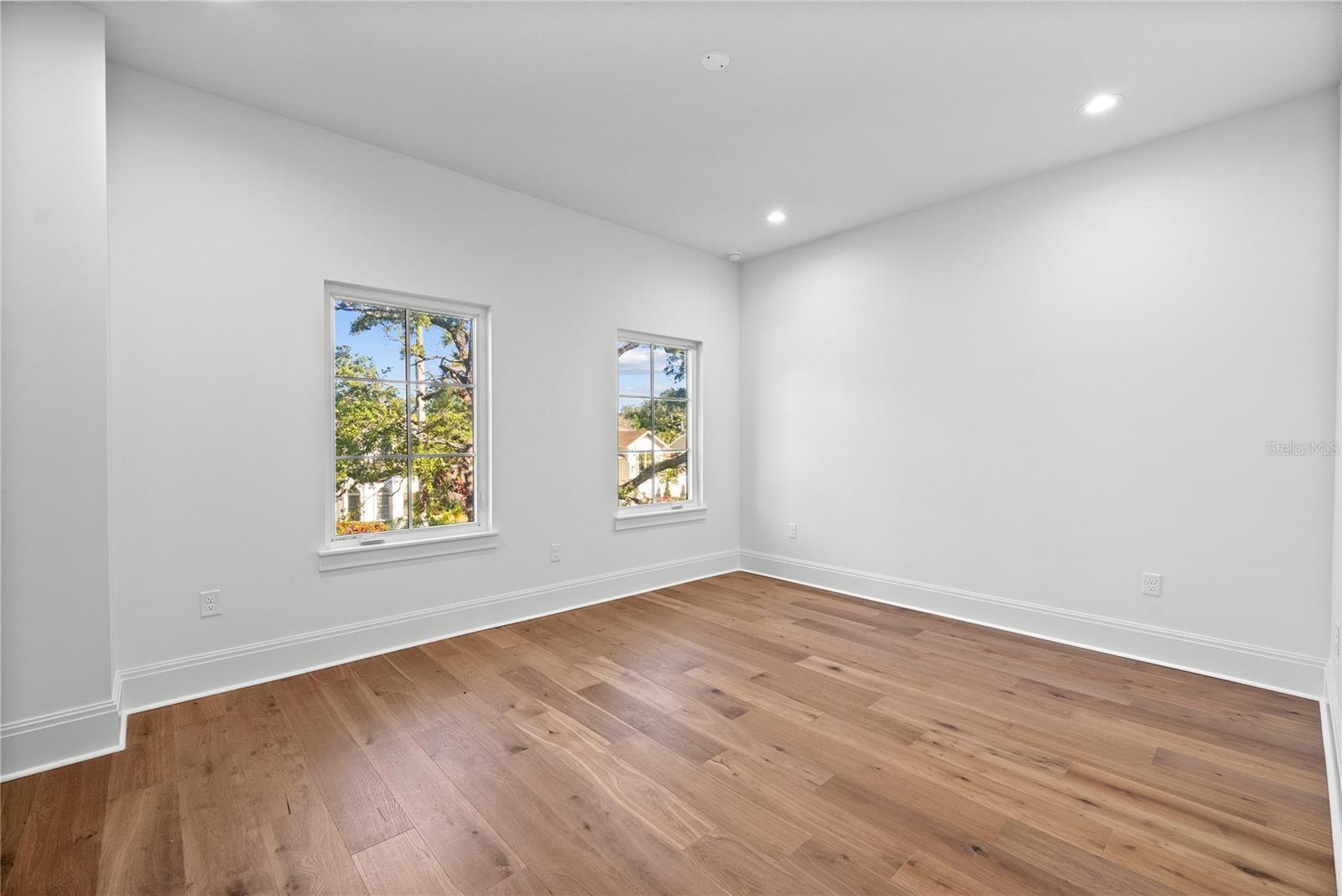 Image 40 of 58 For 4614 Tennyson