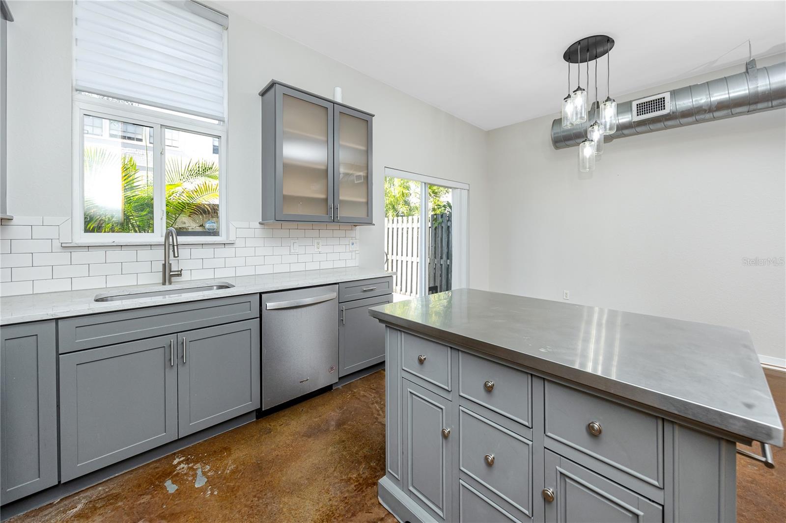 Image 14 of 34 For 851 3rd Ave N