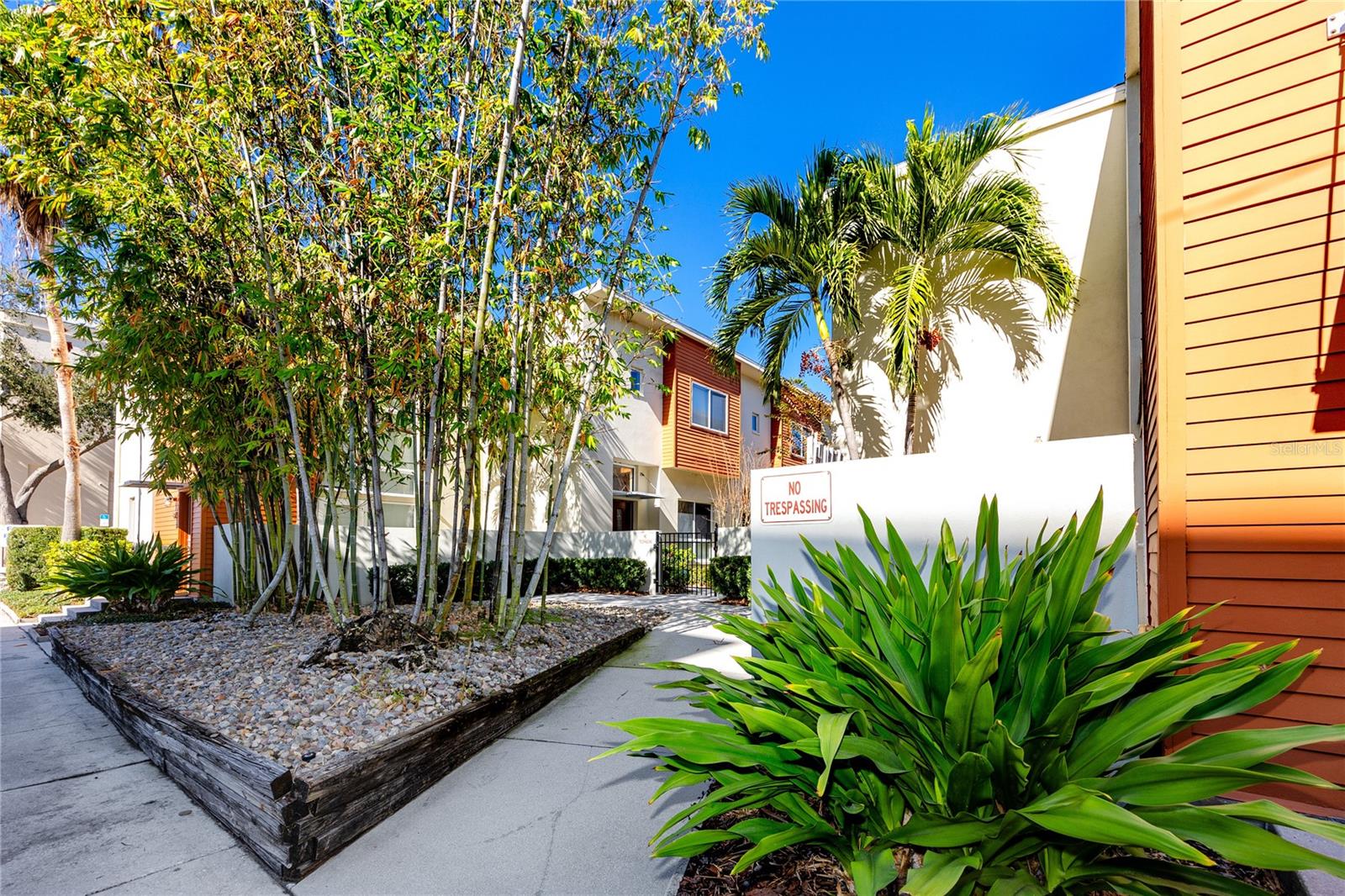 Image 2 of 34 For 851 3rd Ave N