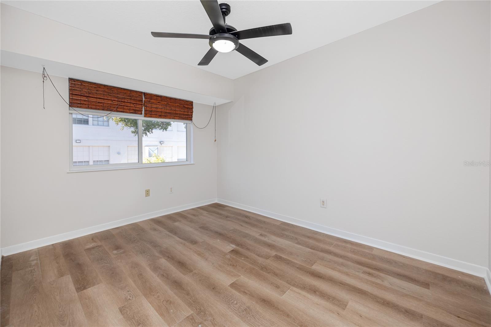 Image 20 of 34 For 851 3rd Ave N