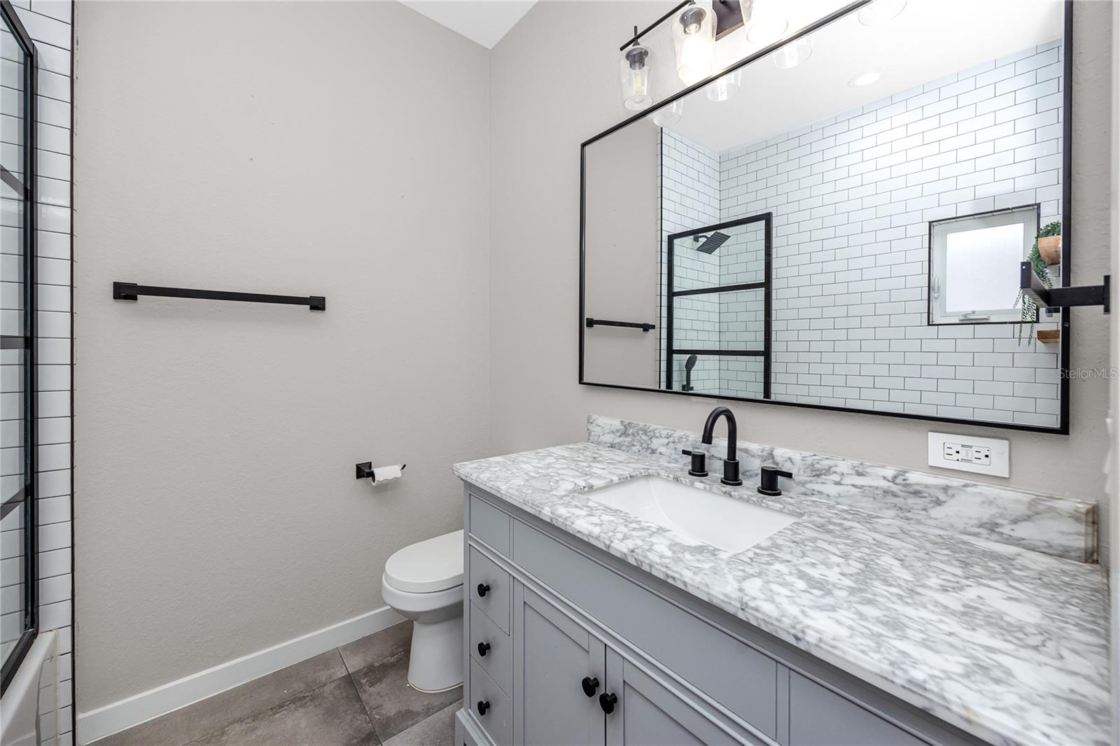 Image 29 of 34 For 851 3rd Ave N