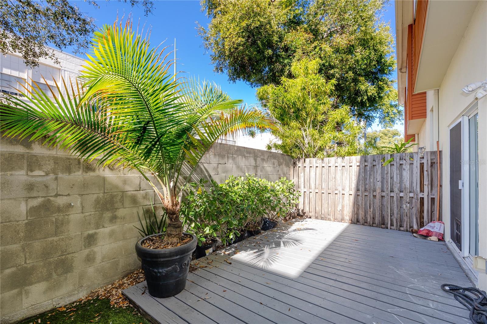 Image 32 of 34 For 851 3rd Ave N