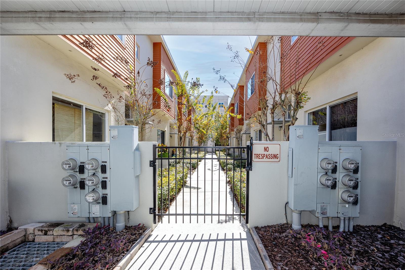 Image 33 of 34 For 851 3rd Ave N