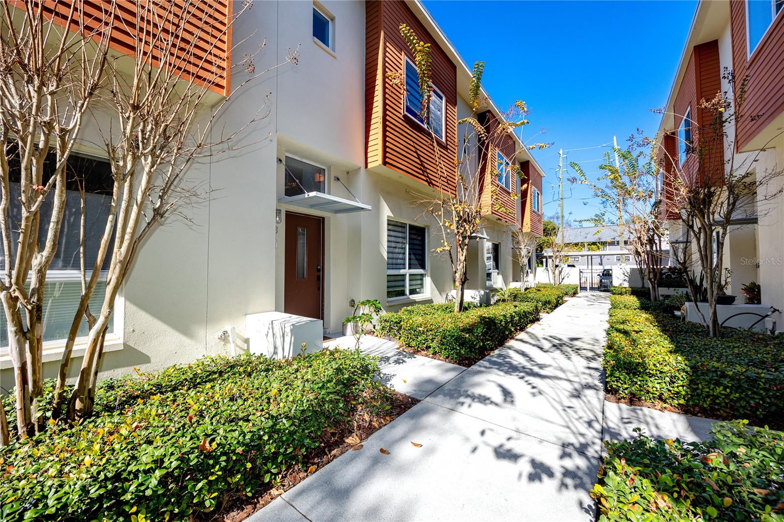 Image 4 of 34 For 851 3rd Ave N