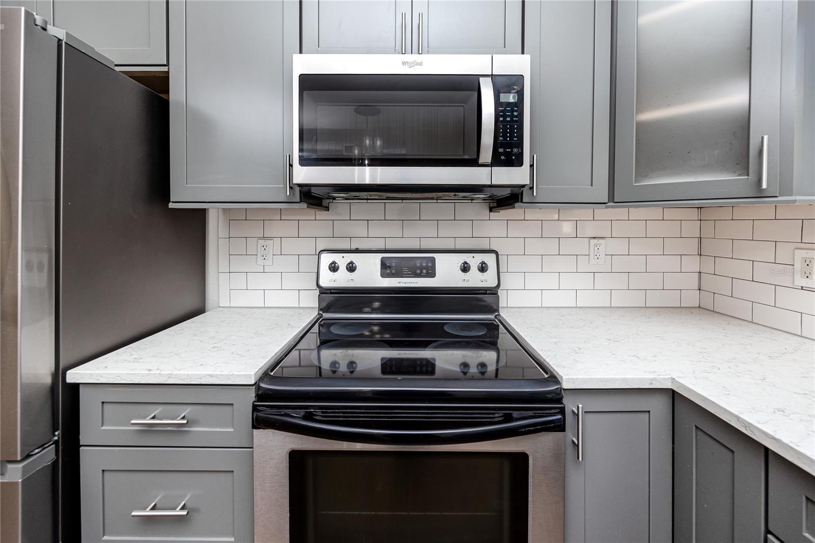 Image 6 of 34 For 851 3rd Ave N