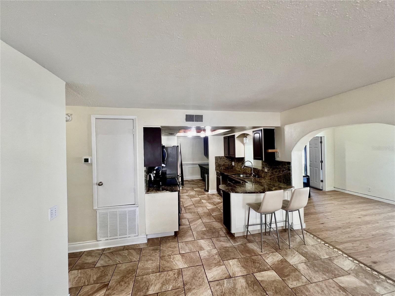 Image 14 of 51 For 10908 Brightside Drive