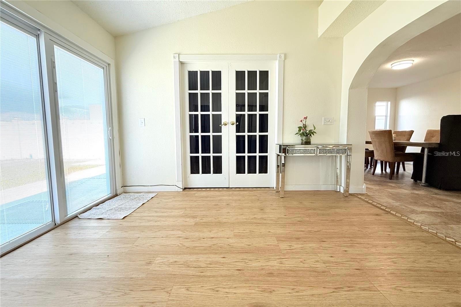 Image 24 of 51 For 10908 Brightside Drive