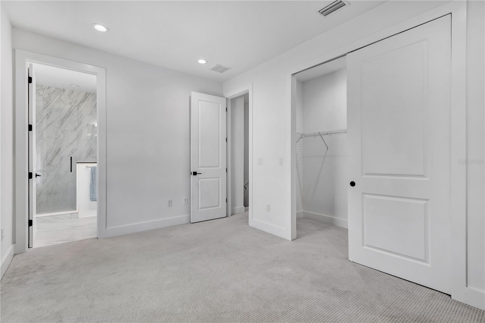 Image 10 of 26 For 3722 Mango Avenue 7