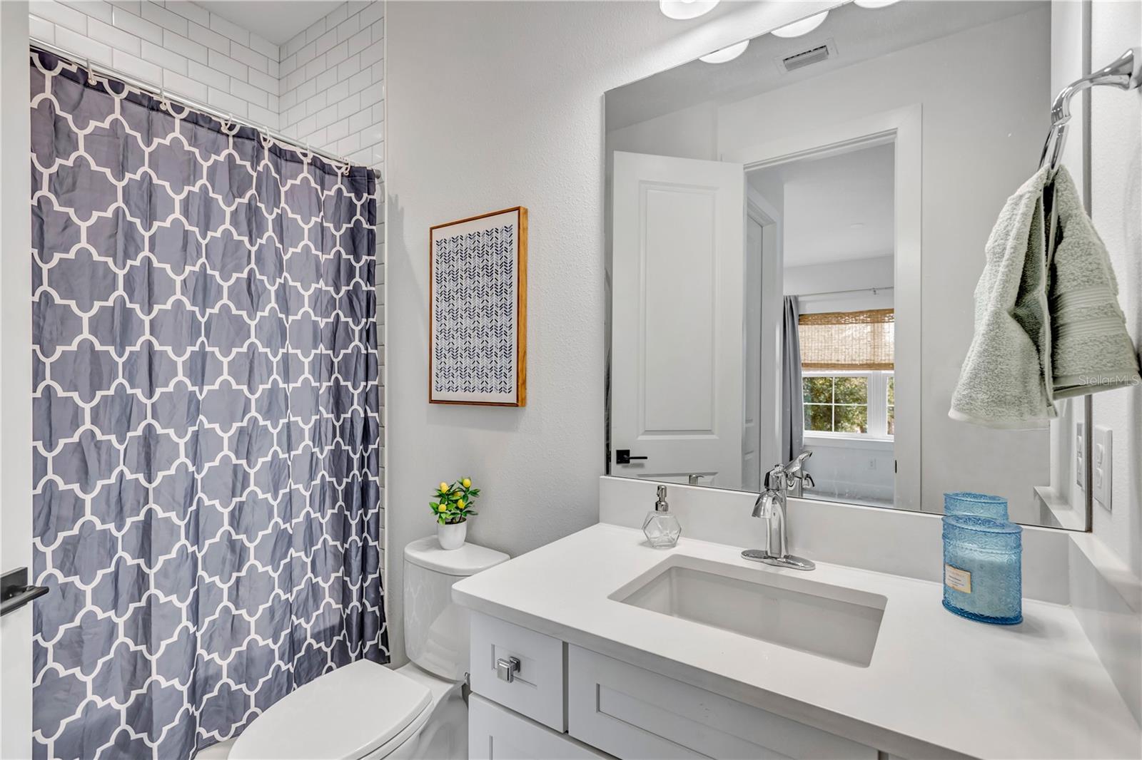 Image 25 of 26 For 3722 Mango Avenue 7