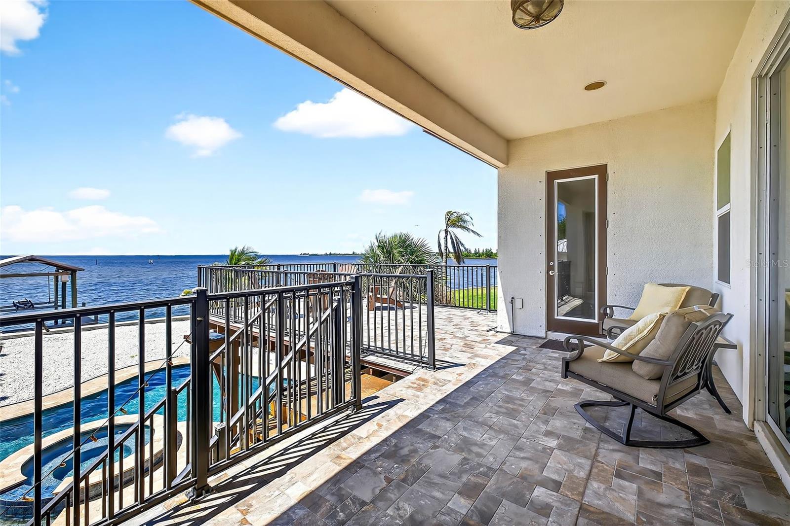 Image 15 of 40 For 3532 Shell Point Road