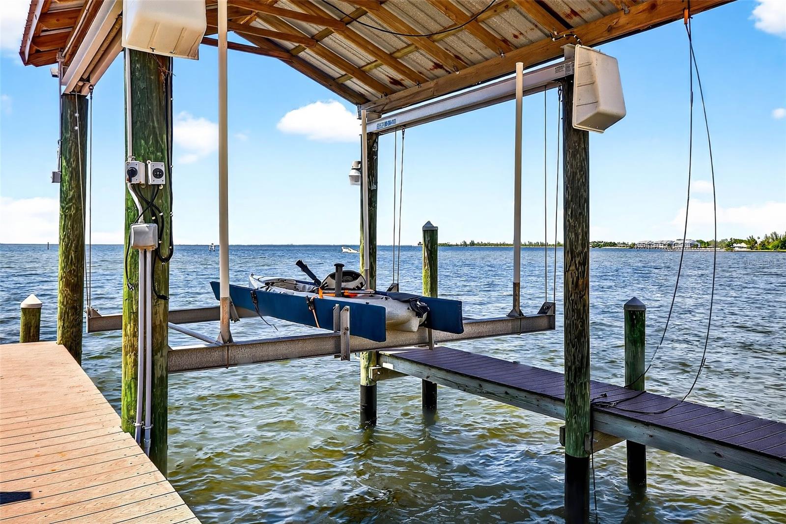 Image 36 of 40 For 3532 Shell Point Road