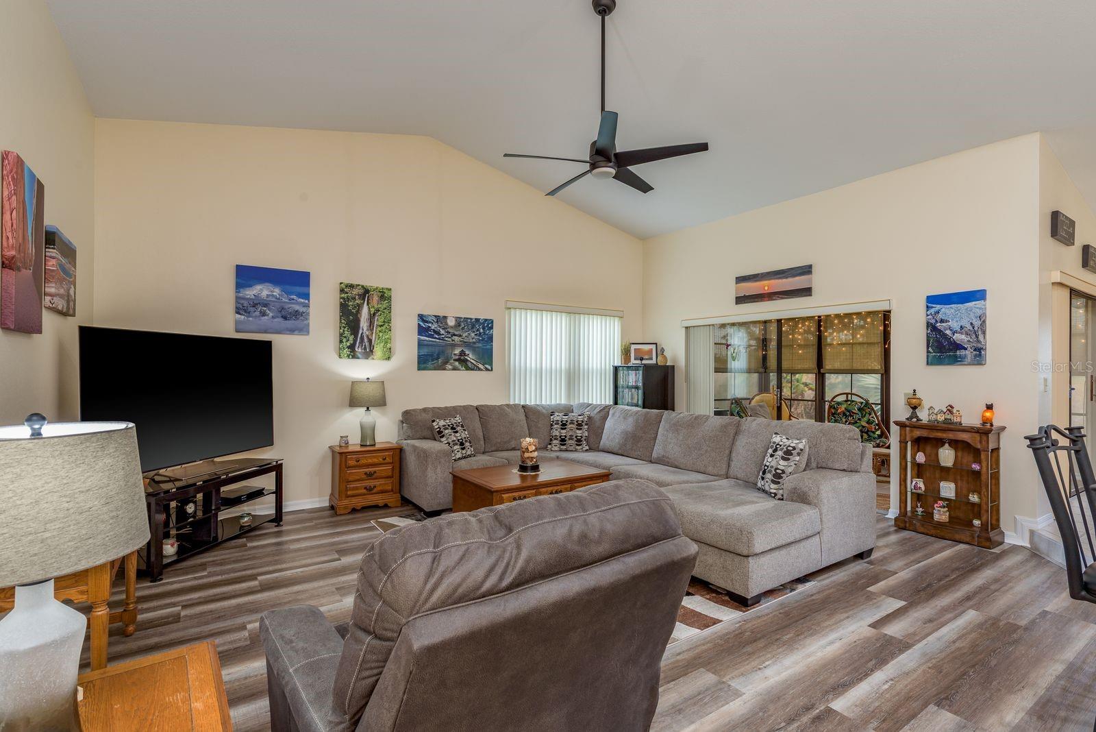 Image 7 of 50 For 13021 Pinnacle Lane