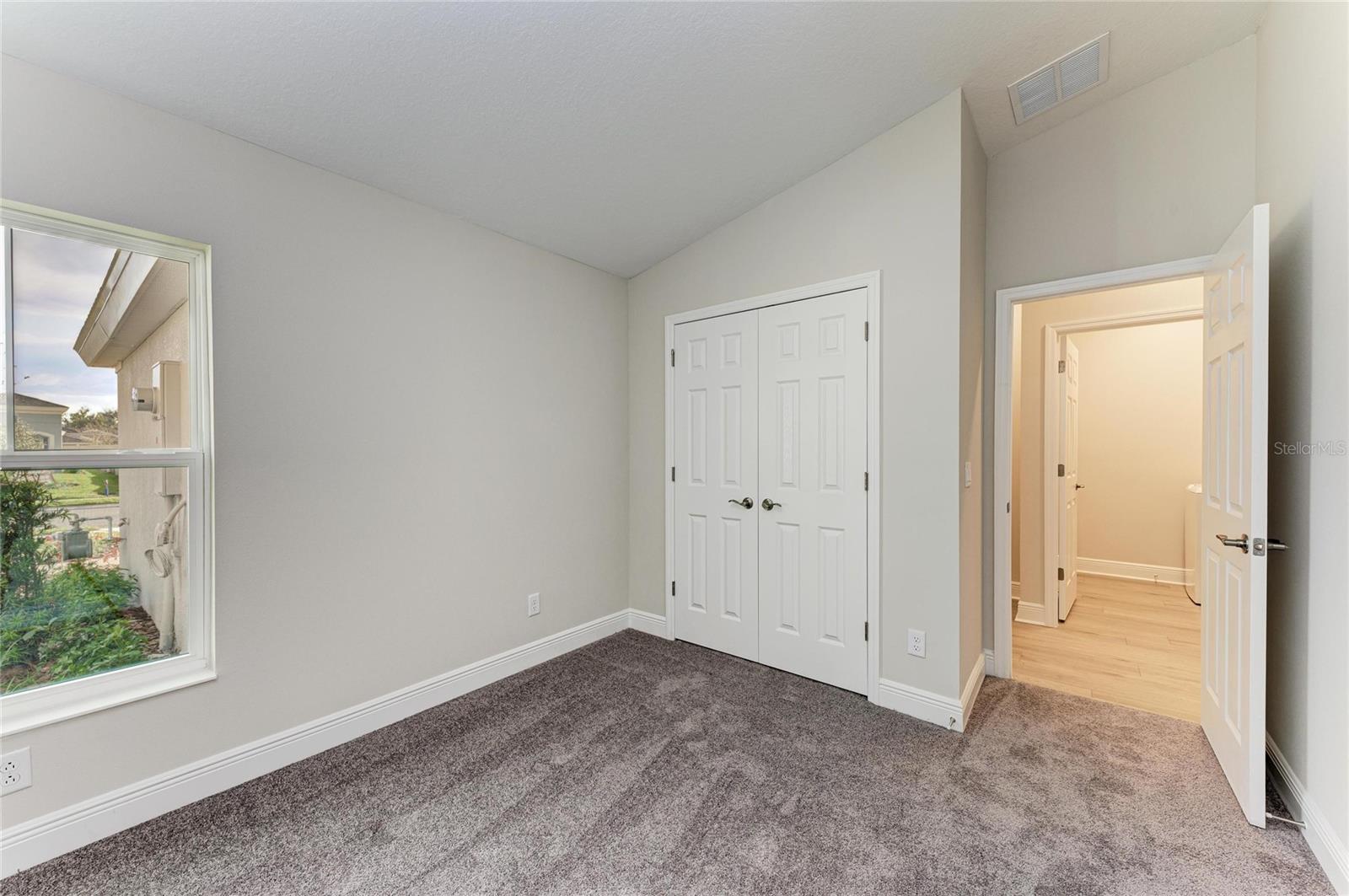 Image 25 of 28 For 12374 Oak Hill Way