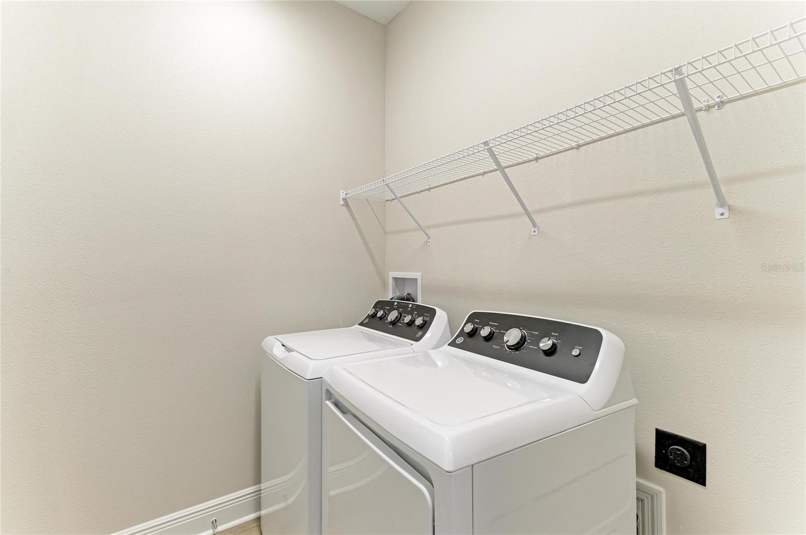 Image 26 of 28 For 12374 Oak Hill Way