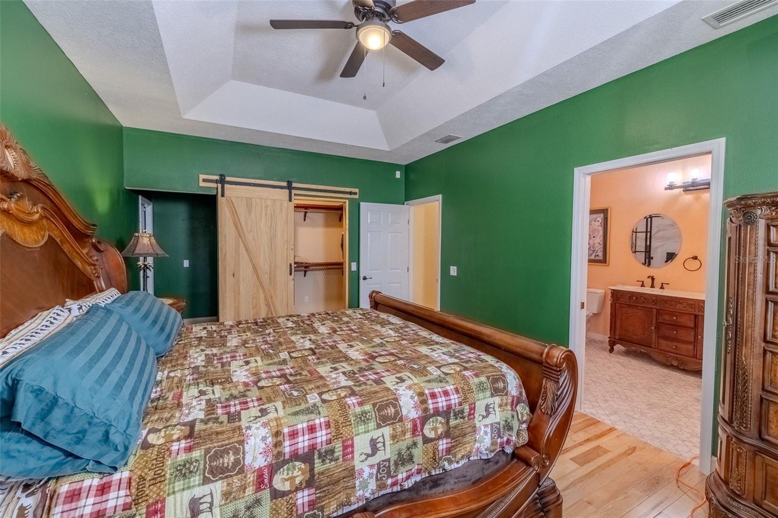 Image 31 of 52 For 12480 Fern Point