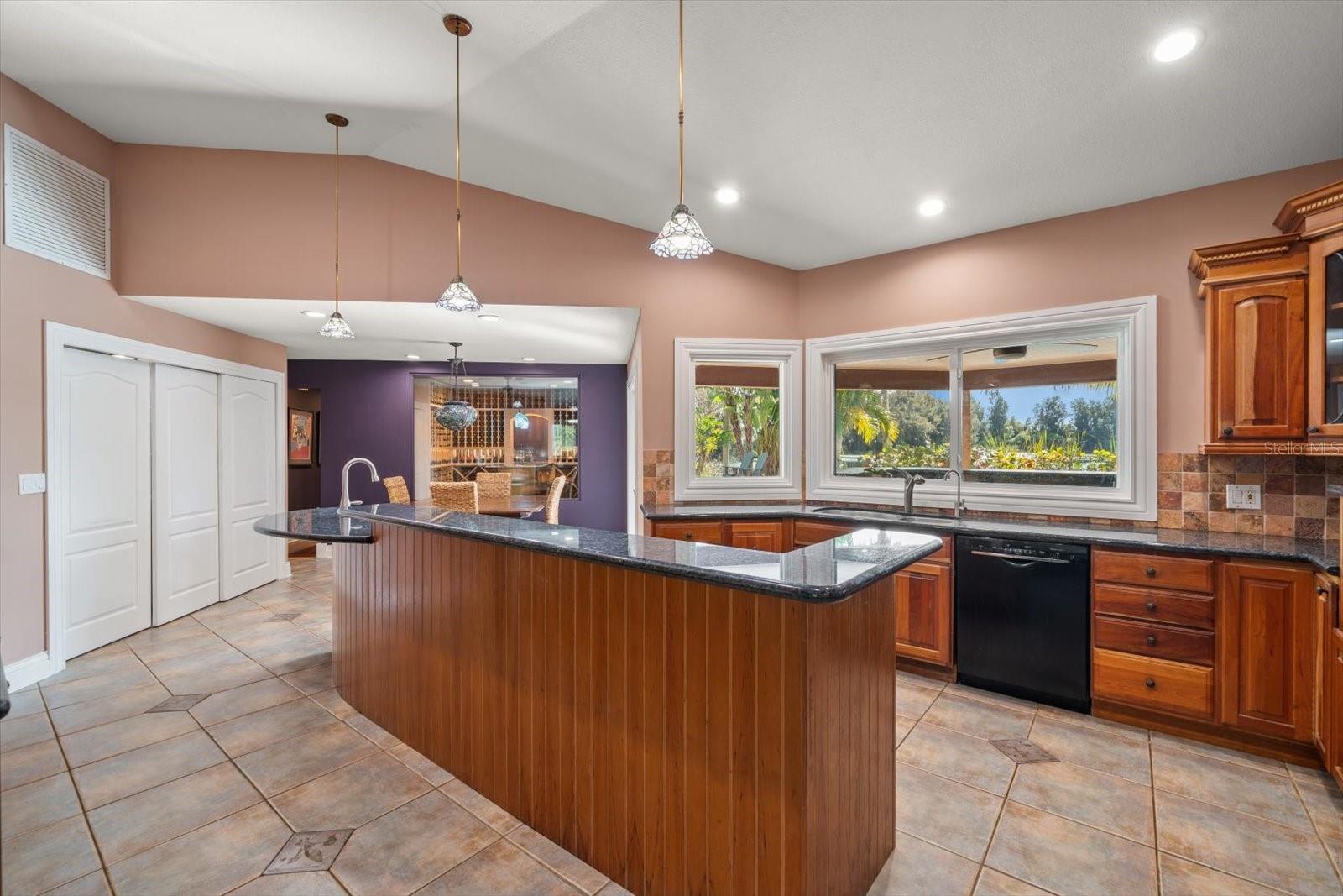 Image 20 of 83 For 2402 Pine Hammock