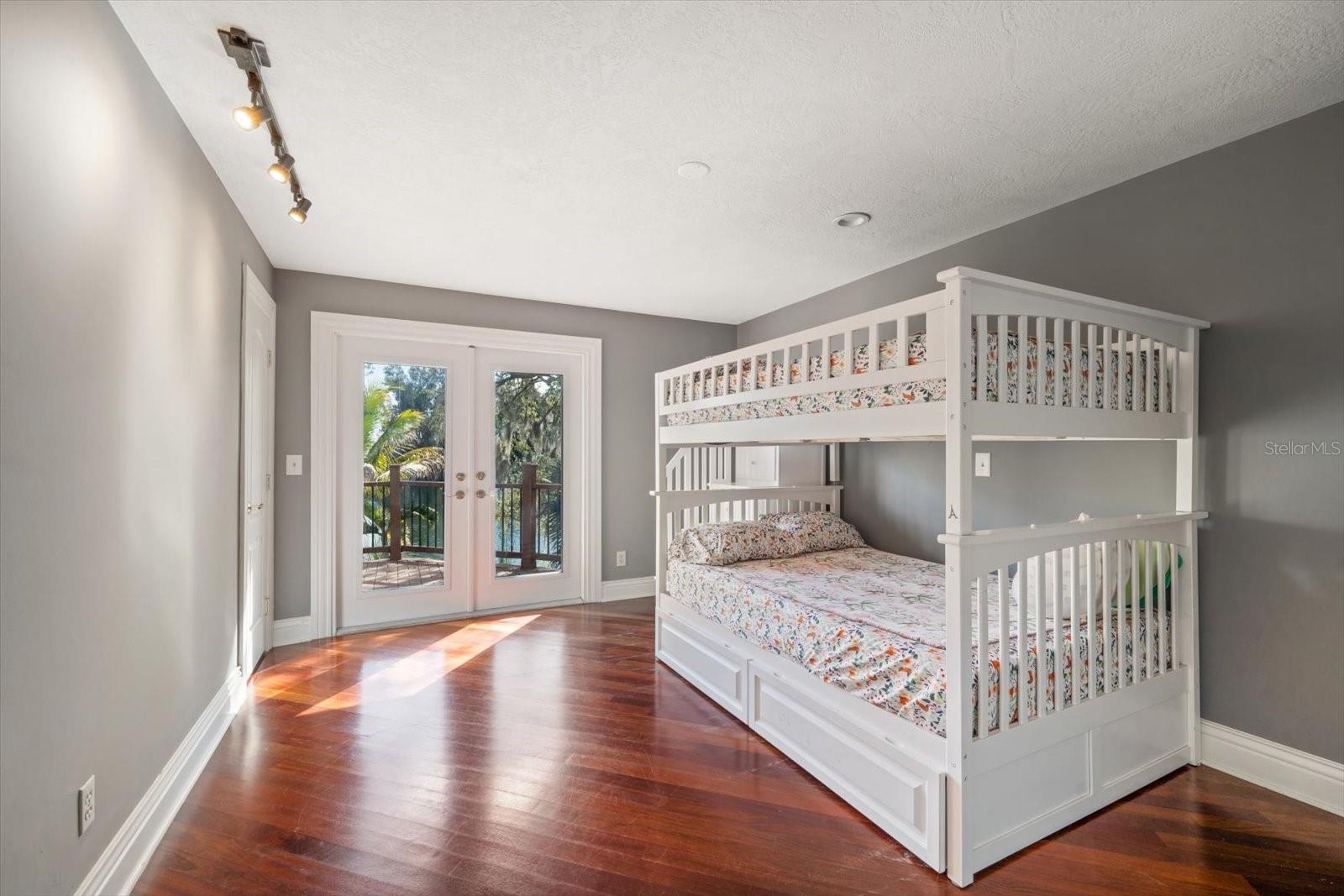 Image 59 of 83 For 2402 Pine Hammock