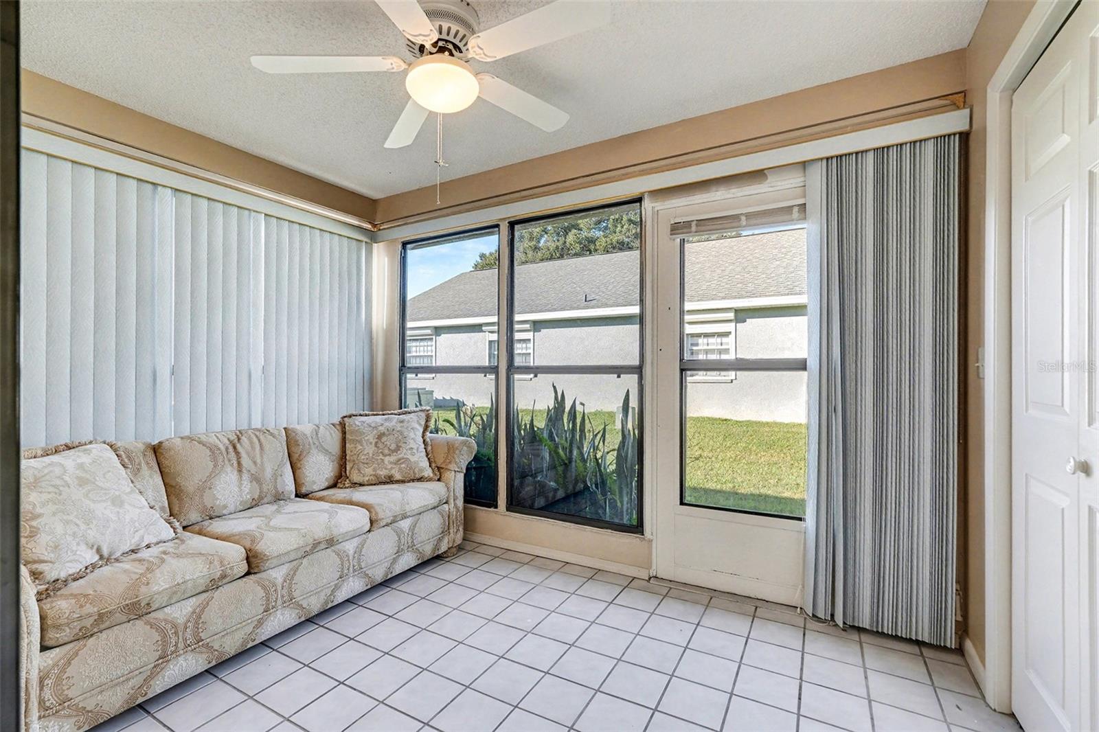 Image 11 of 28 For 38345 Cottonwood Place 38345