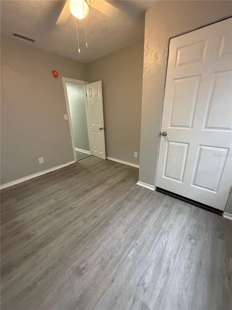 Image 5 of 9 For 962 19th Avenue S B