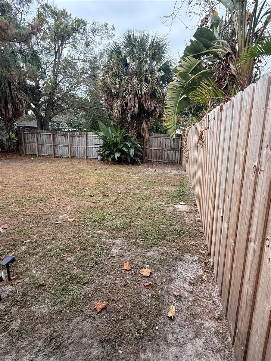 Image 11 of 22 For 3620 Hartford Street N