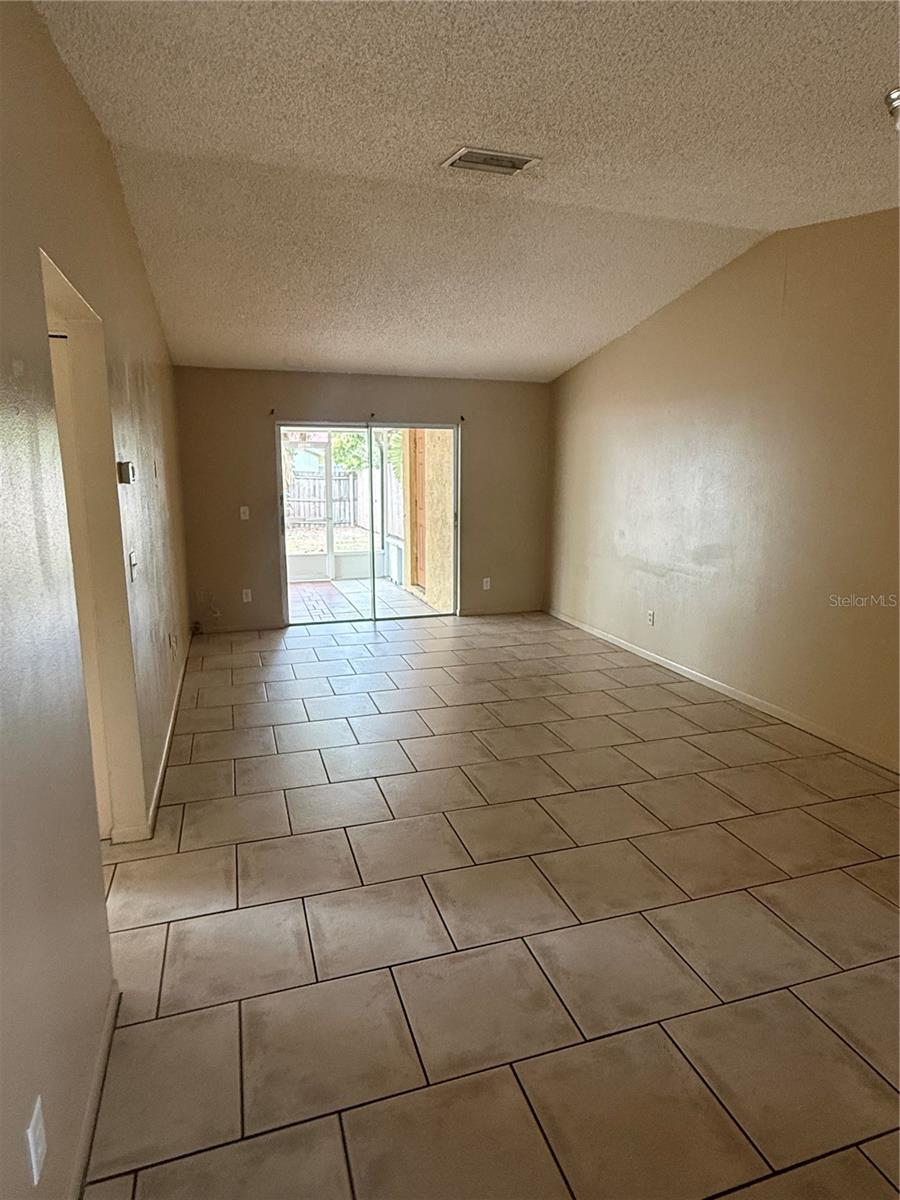 Image 3 of 22 For 3620 Hartford Street N