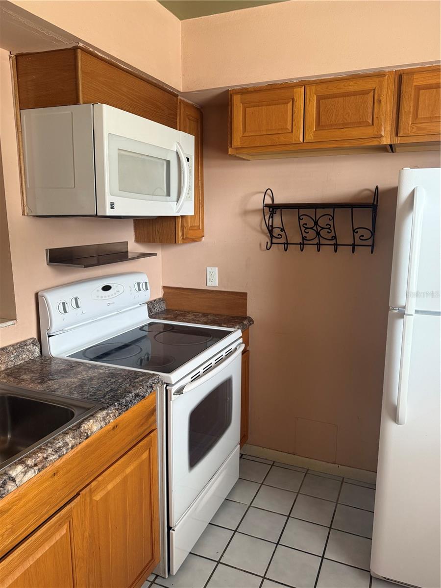 Image 6 of 22 For 3620 Hartford Street N