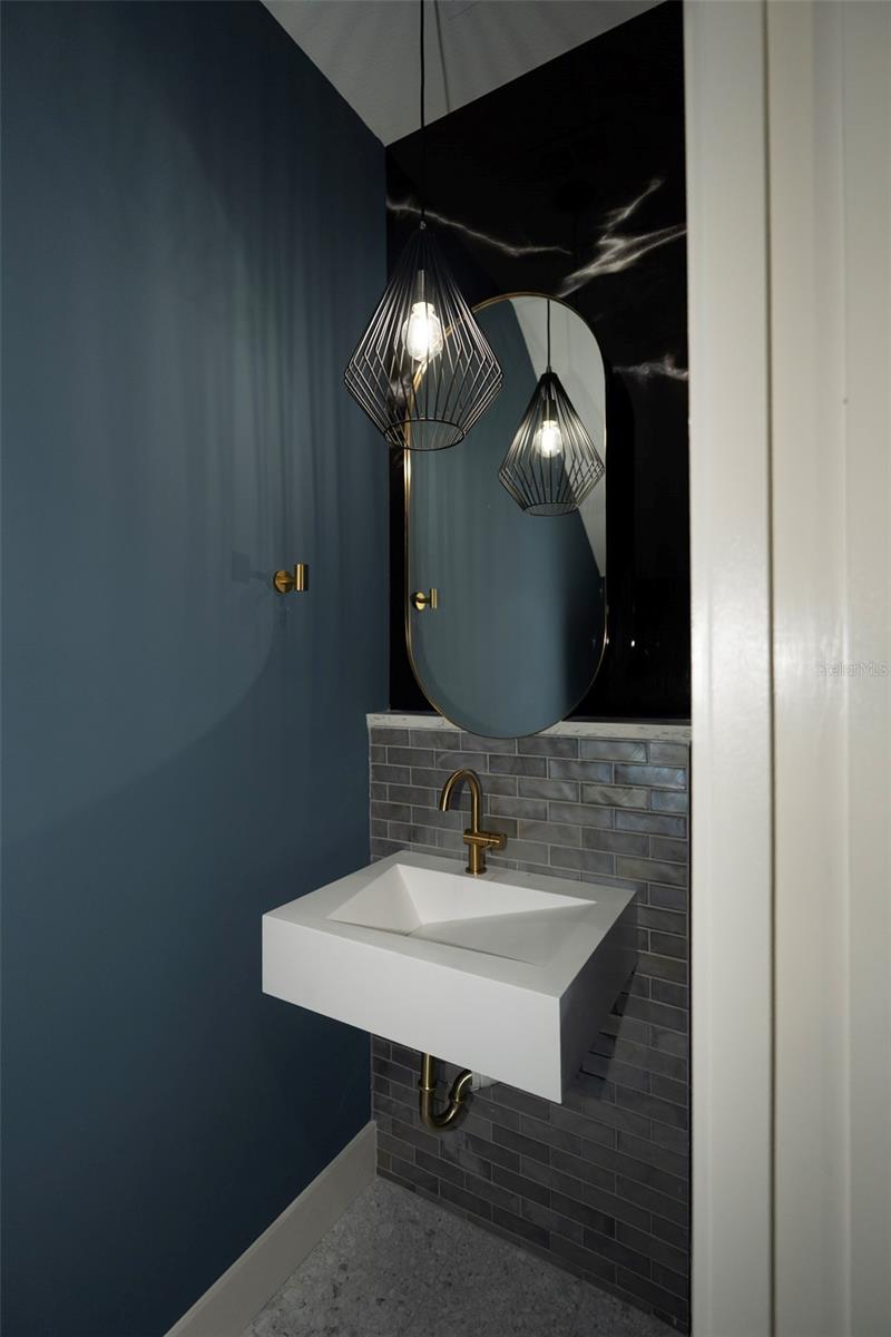 Image 12 of 45 For 7621 Amherst Street