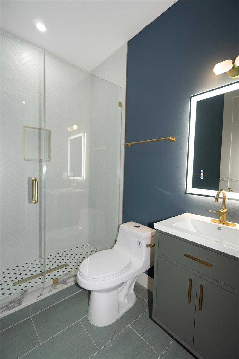 Image 26 of 45 For 7621 Amherst Street