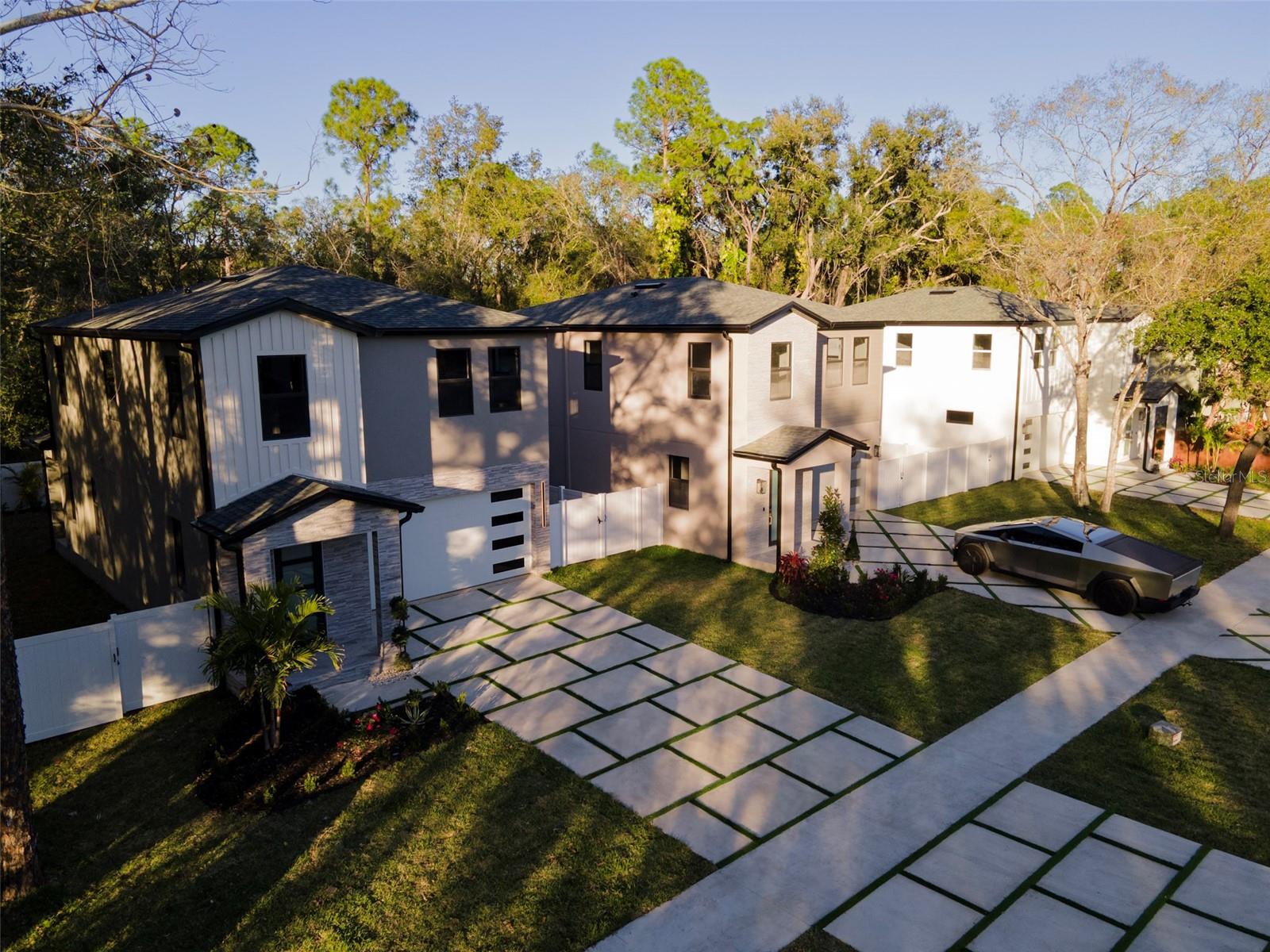 Image 4 of 45 For 7621 Amherst Street