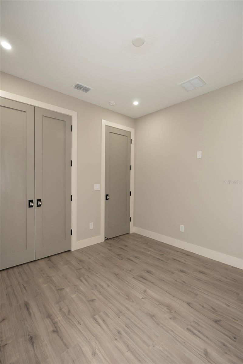 Image 41 of 45 For 7621 Amherst Street