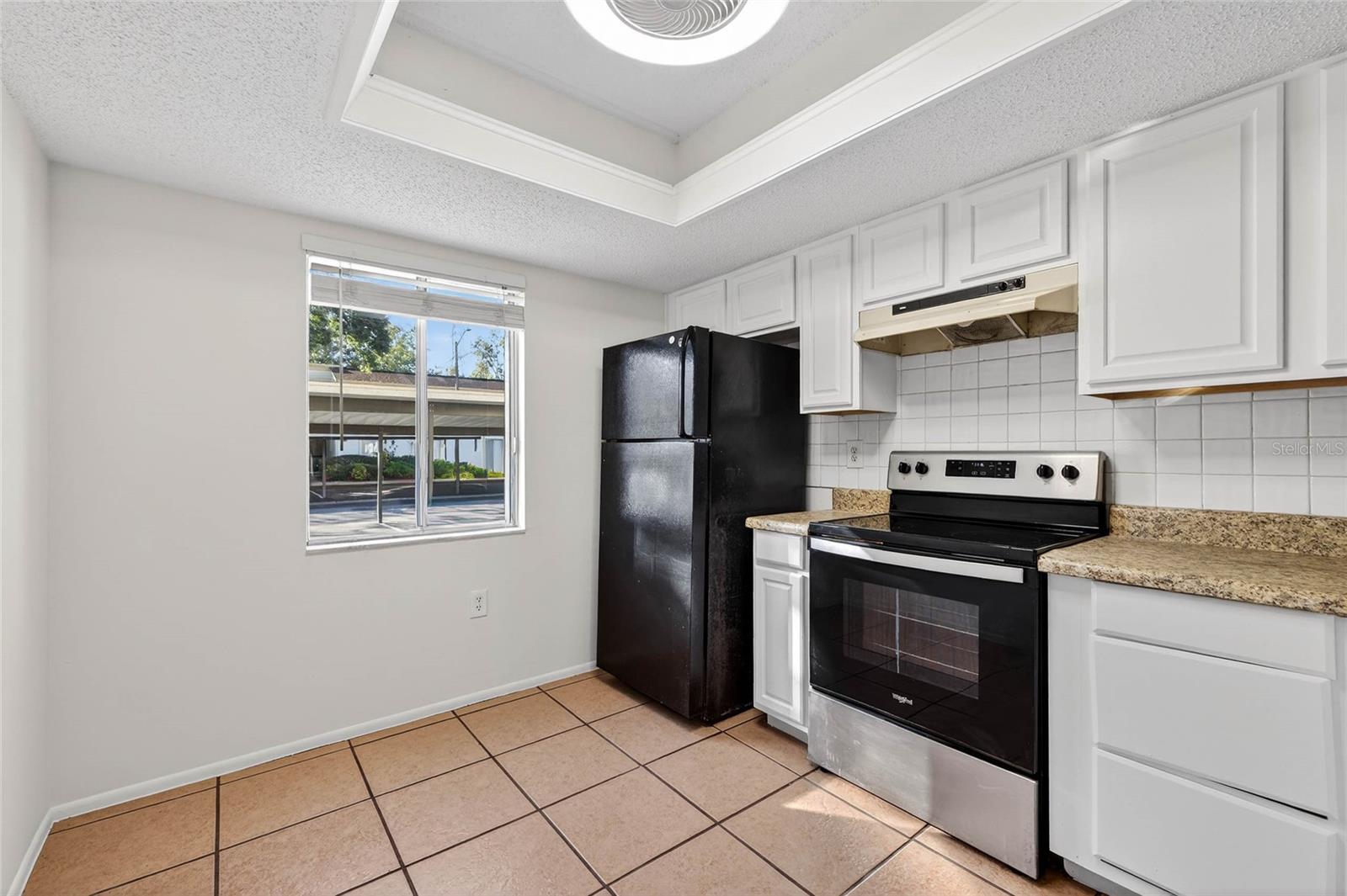 Image 12 of 24 For 219 Palmetto Court 219