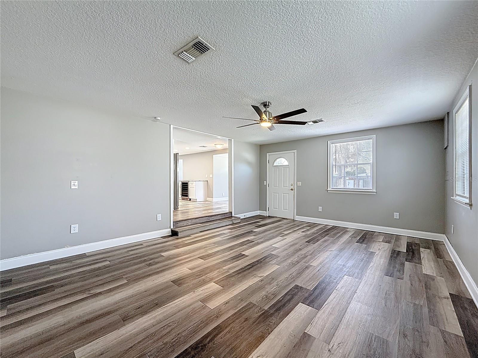 Image 14 of 76 For 1125 Michigan Drive N