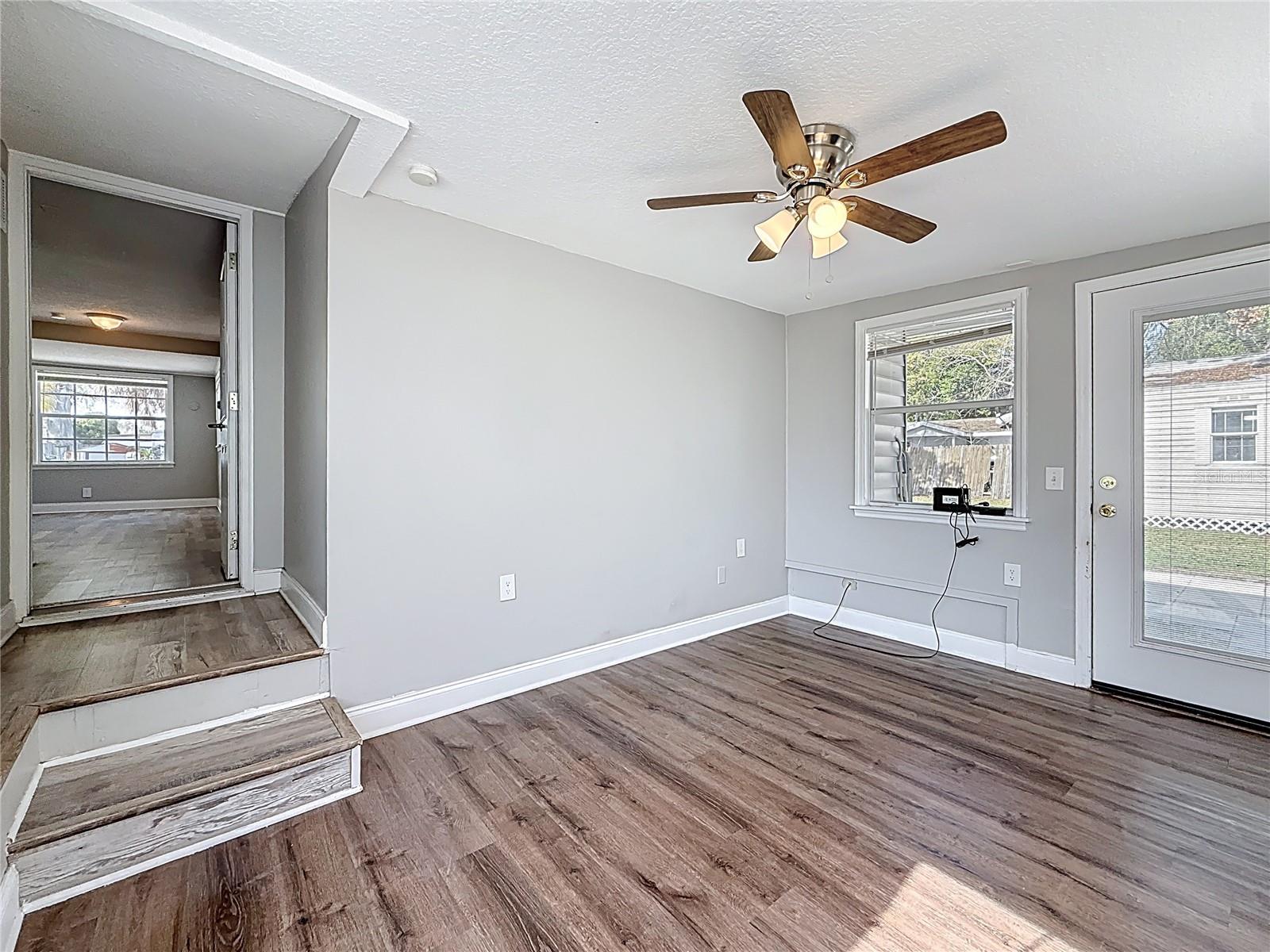 Image 33 of 76 For 1125 Michigan Drive N