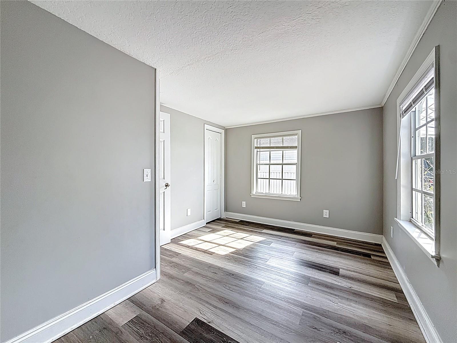 Image 45 of 76 For 1125 Michigan Drive N