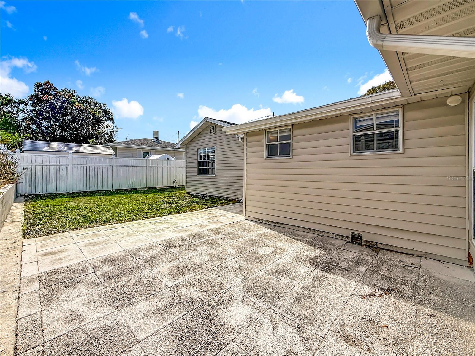 Image 51 of 76 For 1125 Michigan Drive N