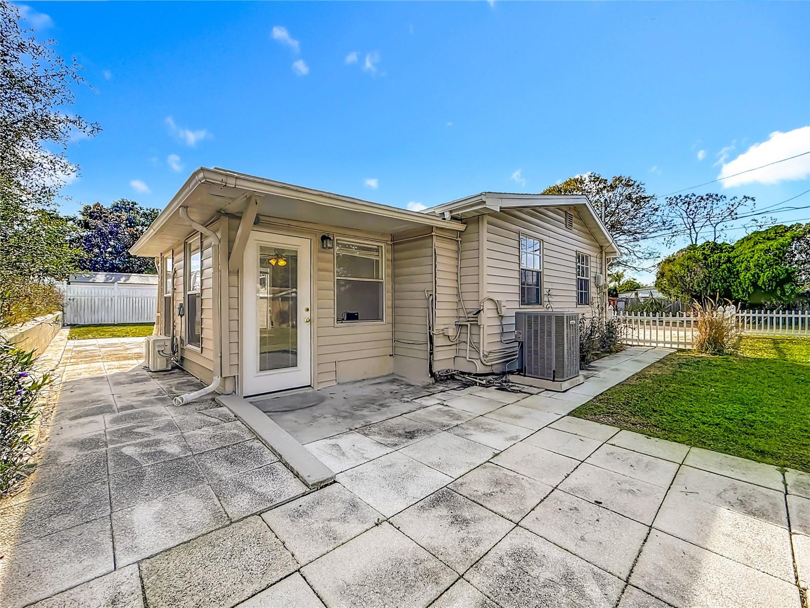 Image 52 of 76 For 1125 Michigan Drive N