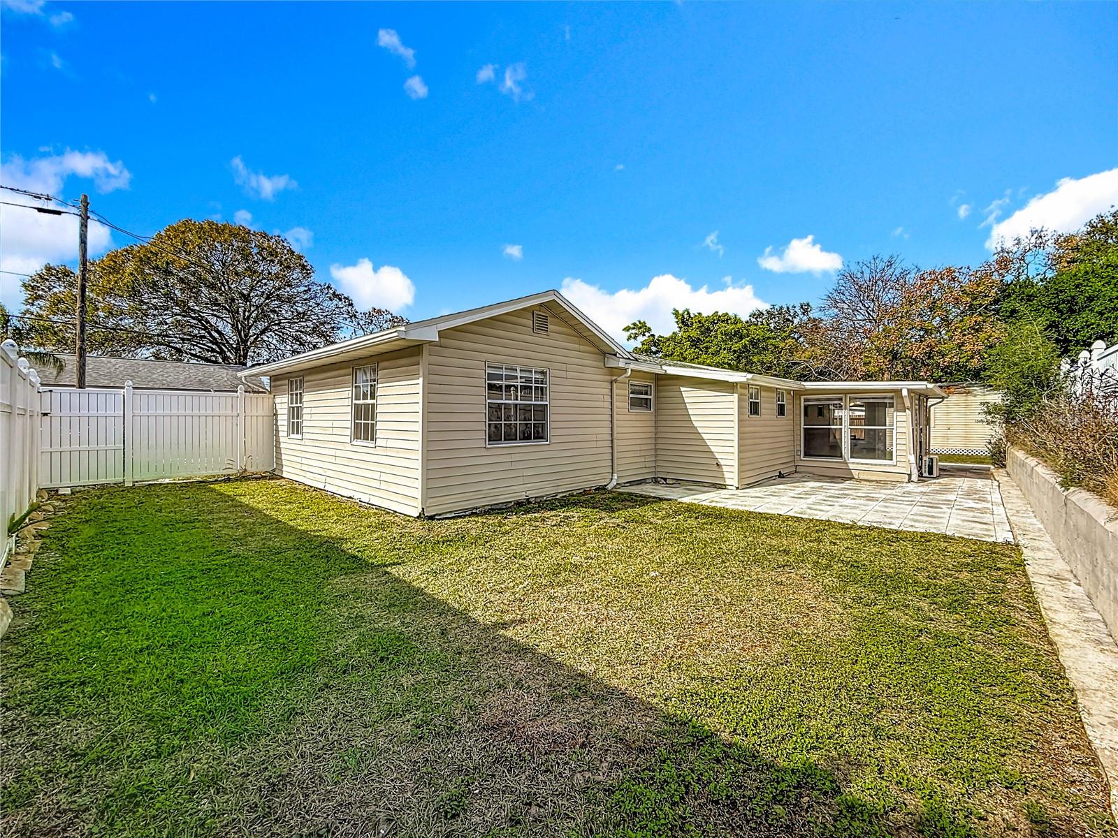 Image 55 of 76 For 1125 Michigan Drive N