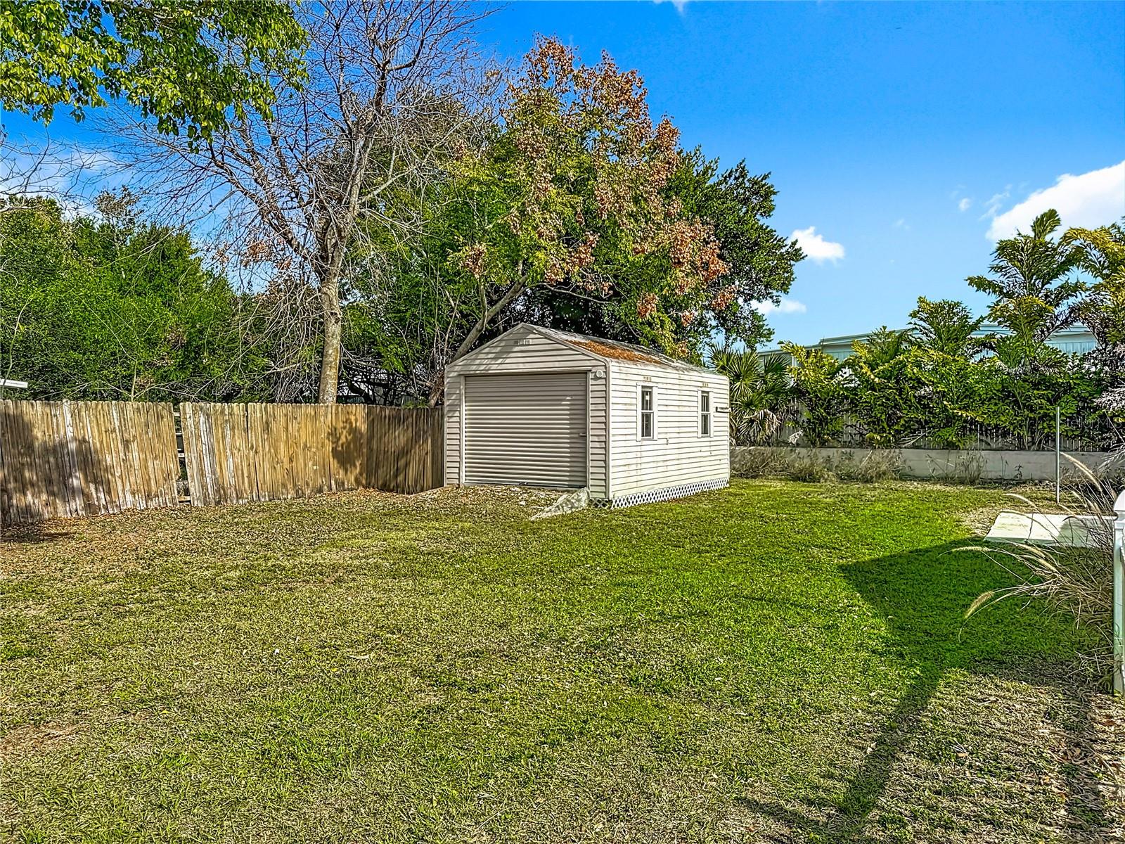 Image 57 of 76 For 1125 Michigan Drive N