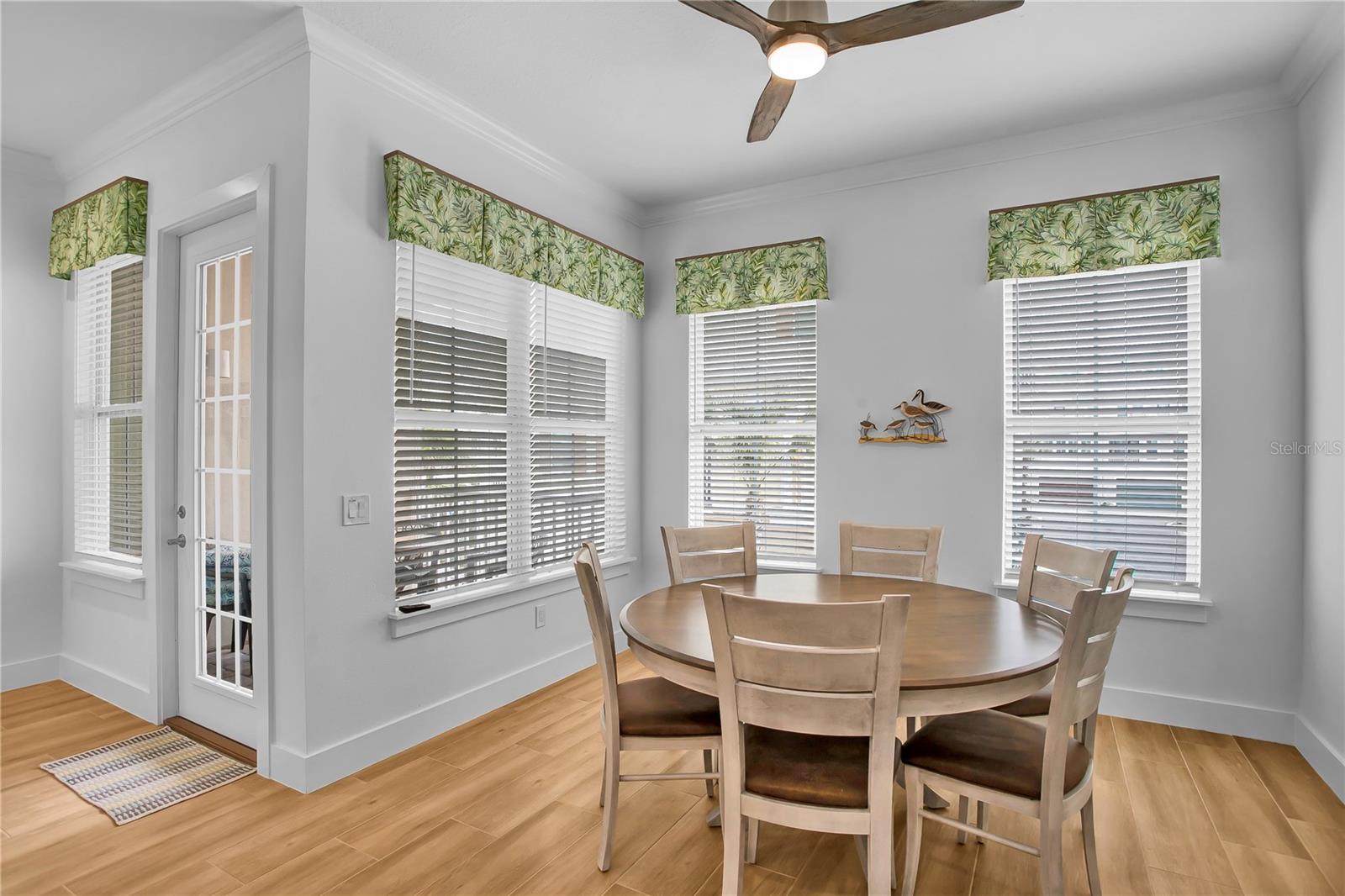 Image 16 of 47 For 19915 Gulf Boulevard 204