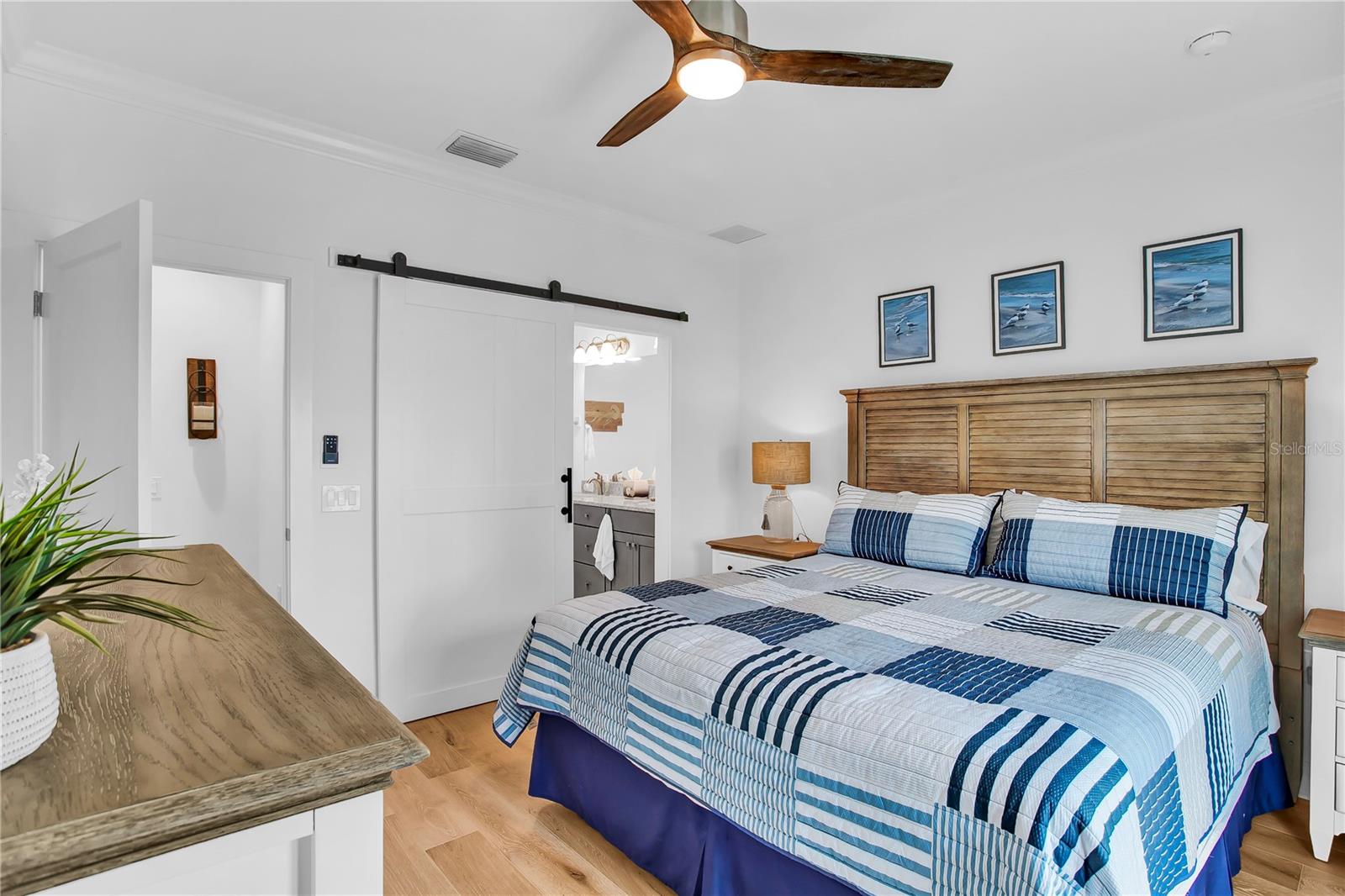 Image 24 of 47 For 19915 Gulf Boulevard 204