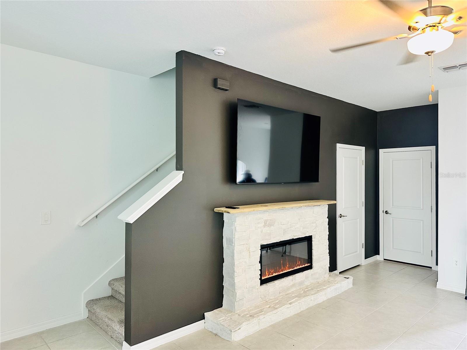 Image 5 of 16 For 8271 Corner Pine Way