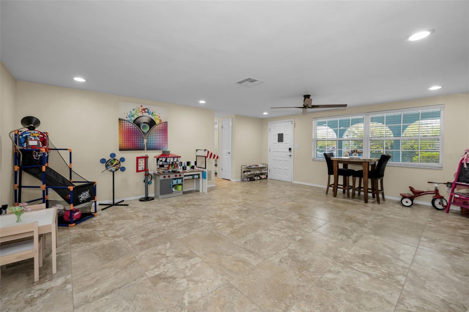 Image 14 of 66 For 9351 Delray Drive